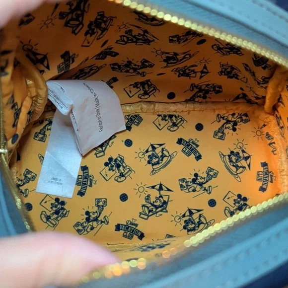 Disney Loungefly Vacation Club 30th Anniversary - Picture 9 of 9